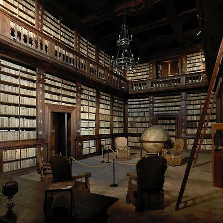 Appartamento A Palazzo Vinci Fermo Buitenkant foto