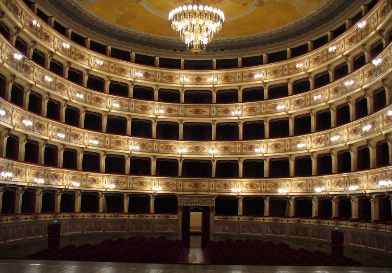 Appartamento A Palazzo Vinci Fermo Buitenkant foto