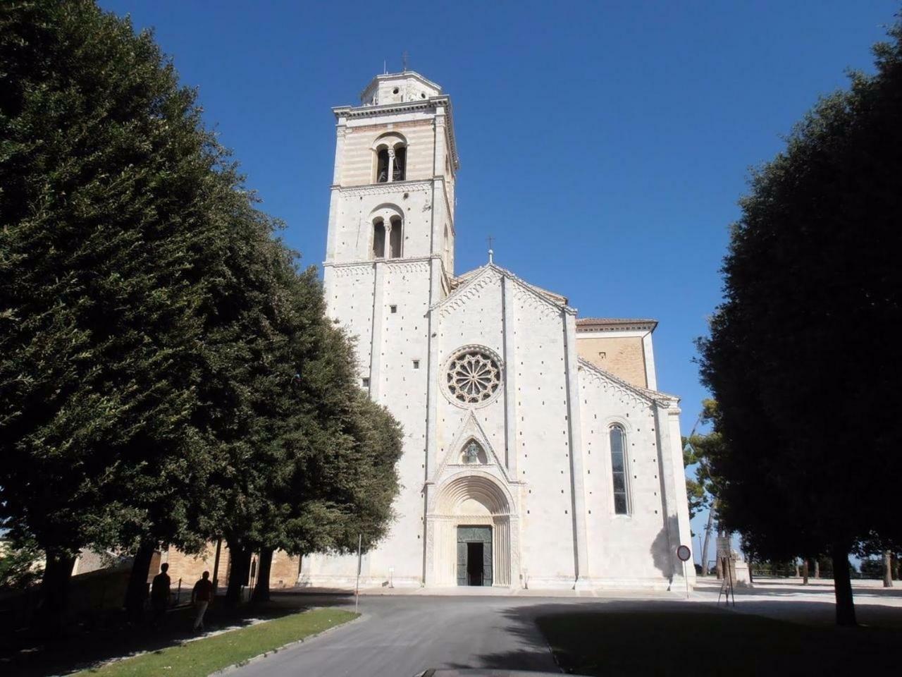 Appartamento A Palazzo Vinci Fermo Buitenkant foto